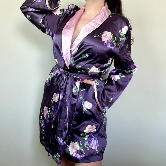 Vintage Jones New York Robe - Picture 3 of 8